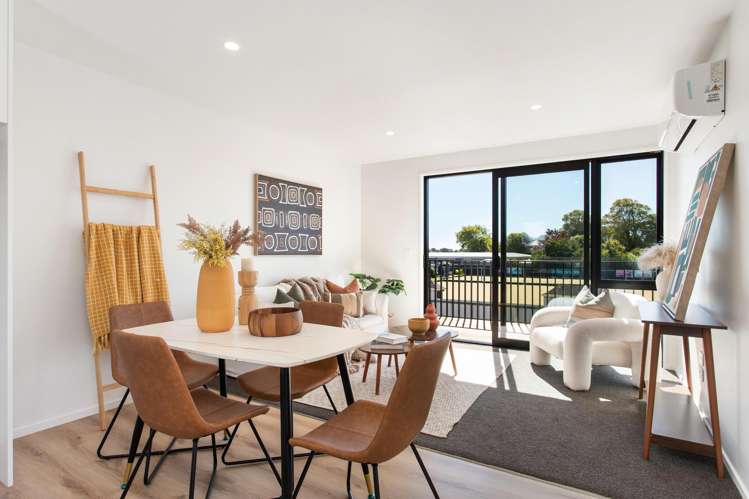 11/15 Silvester Street_3