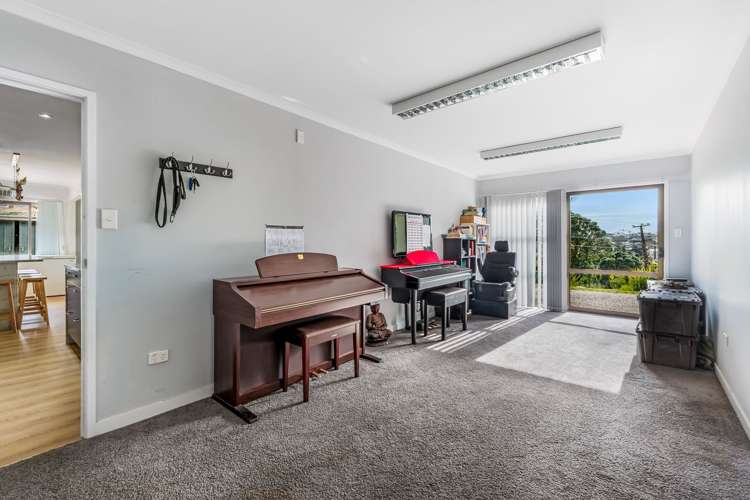 1/1 Sharon Road Browns Bay_13