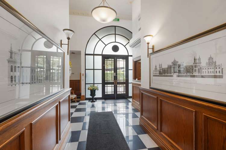 8E/50-52 Eden Crescent City Centre_1