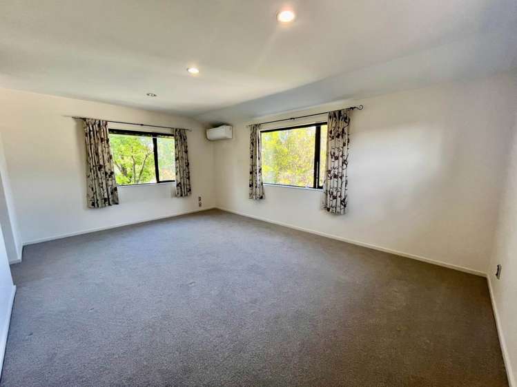 8 Landseer Place Blockhouse Bay_15