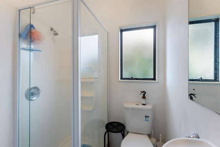 9 Moana Street Otaki Beach_11