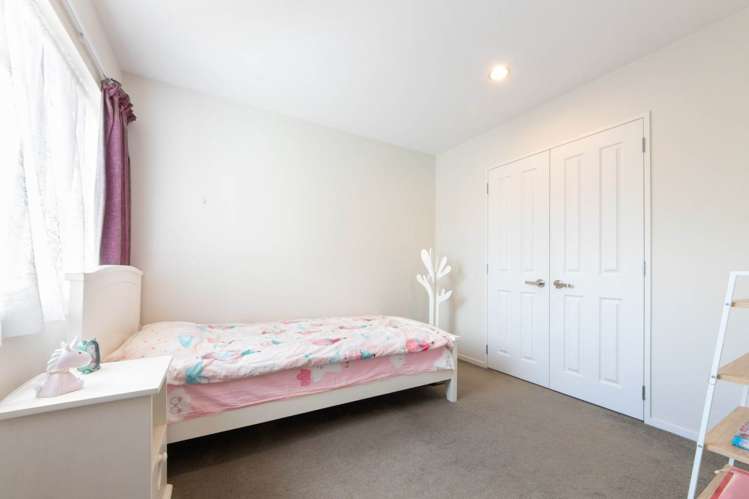 17B Nui Mana Place Te Atatu South_8