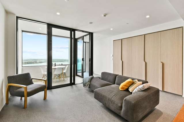 39th floor one-bedroom - Panoramic Harbour views