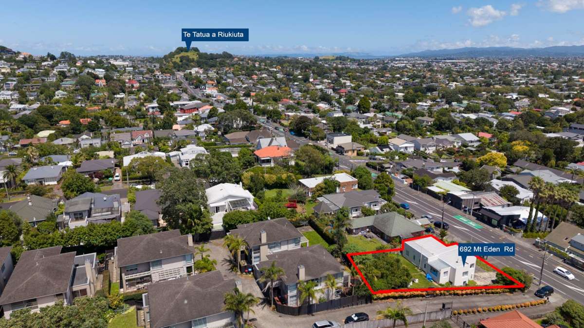 692 Mount Eden Road_1