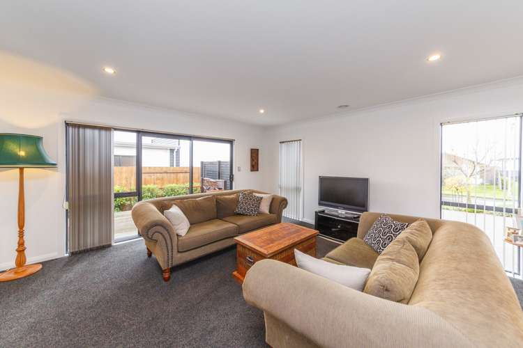 5 Saint Heliers Grove Fitzherbert_6