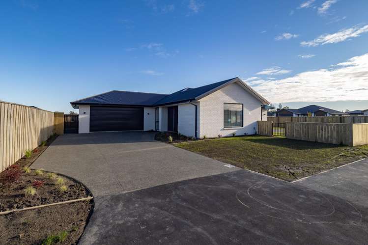 2 Orwell Way Elgin_24
