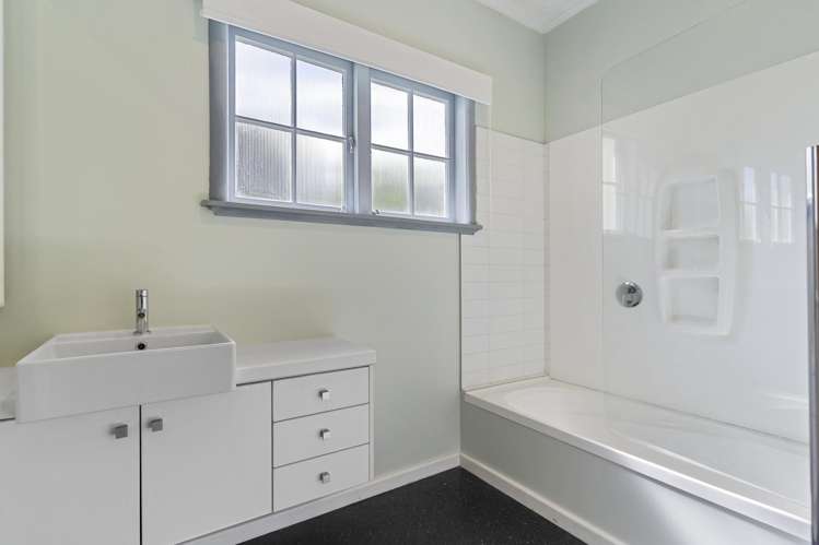 57 Parkhill Road Mellons Bay_13