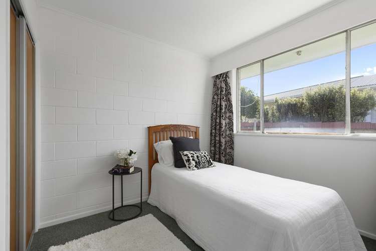 2/14 Jillet Street Titahi Bay_8