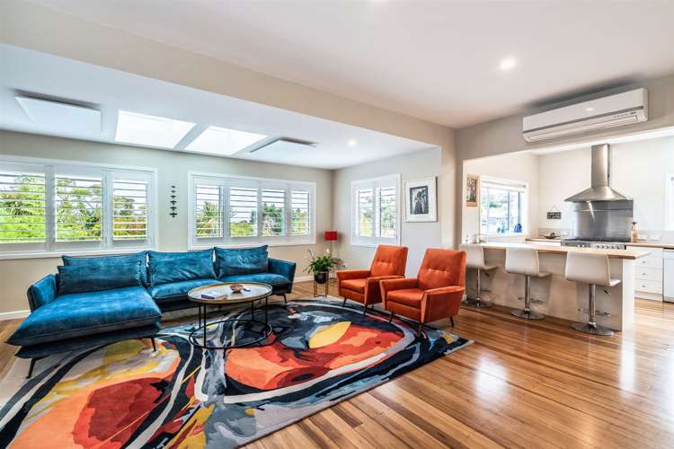 104 Beach Road Castor Bay_11