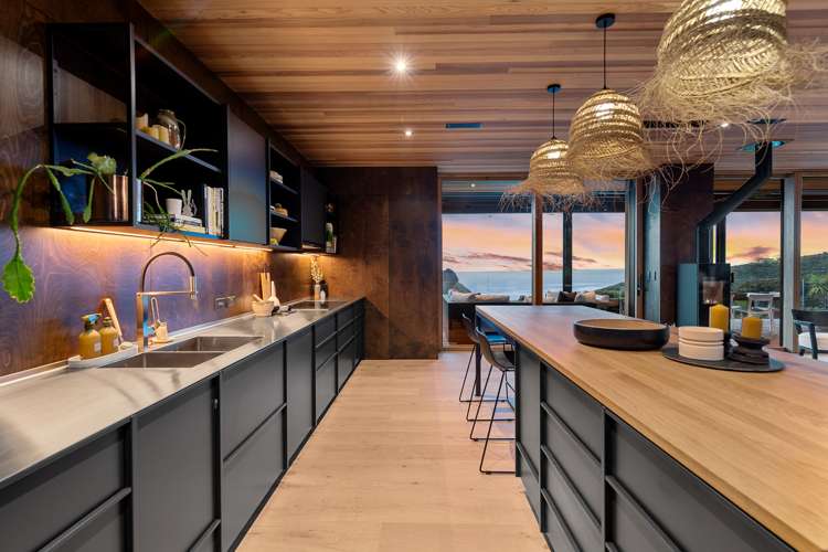 124a Seaview Road Piha_5