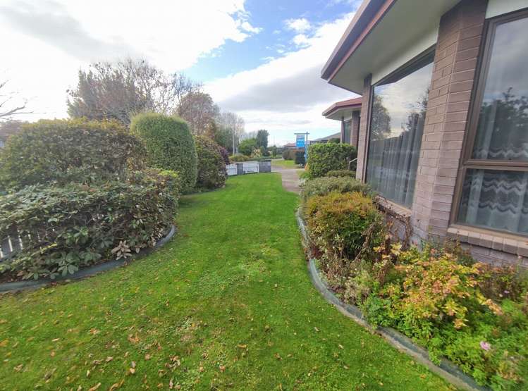 8 Robalan Place Redwoodtown_14