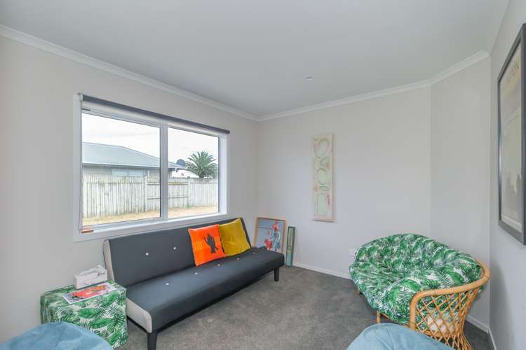 7 Sandown Avenue Himatangi Beach_7