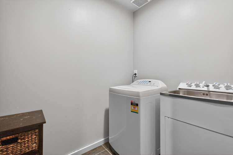 2/38 Bay Street Petone_19