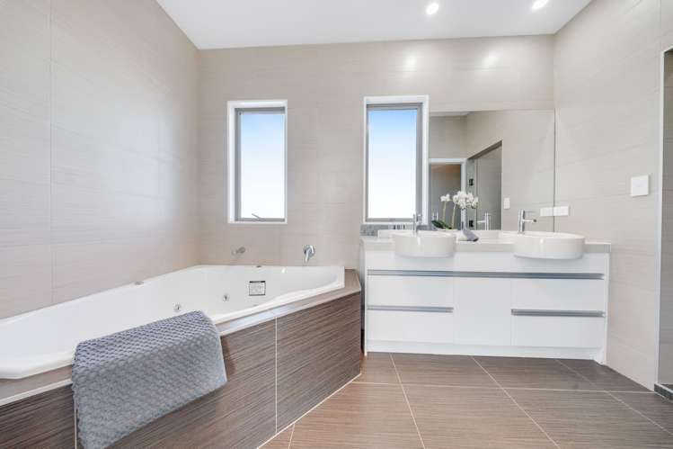 731 Redoubt Road Flat Bush_30