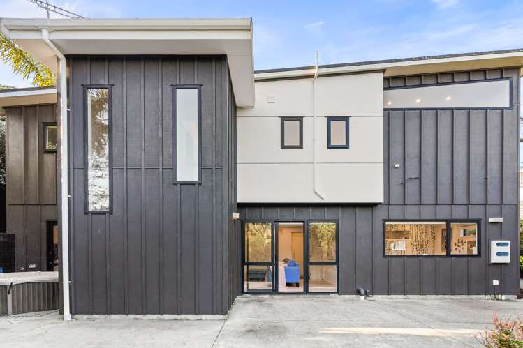 15 Beach Road Mellons Bay_23