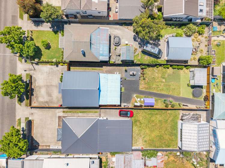 905 Willowpark Road North Mayfair_33