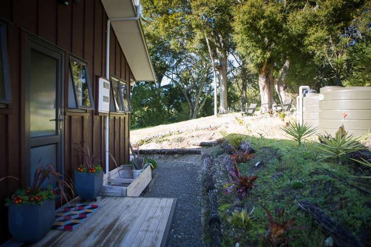 54 Puriri Glade Maungaturoto_18