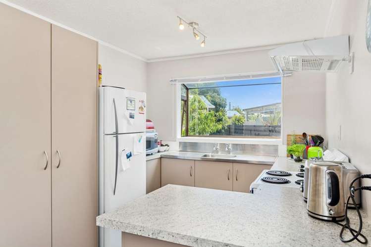 8 Opal Drive Papamoa_3