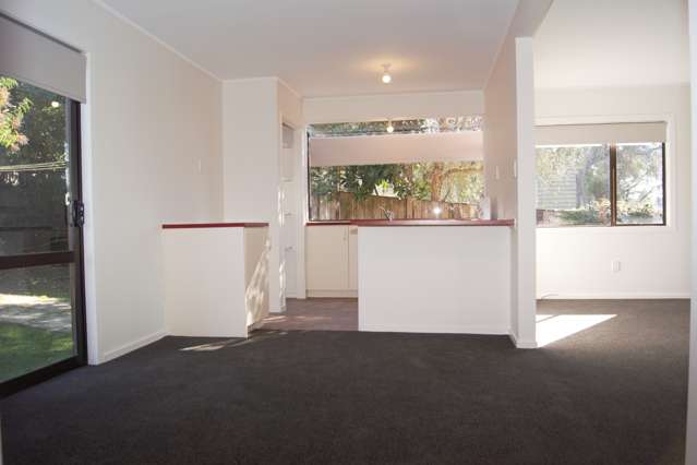 2/49 Eastglen Road Glen Eden_4