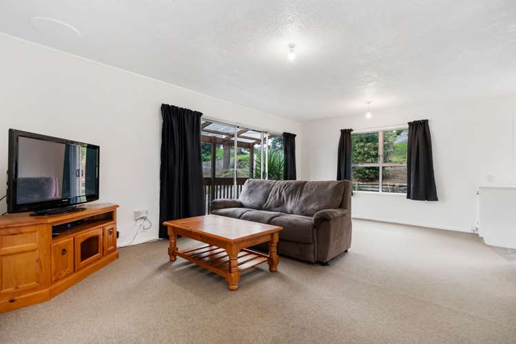 16b Memorial Drive Parahaki_3