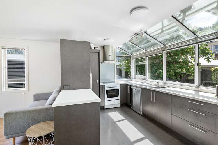 77 Hallenstein Street Queenstown_6