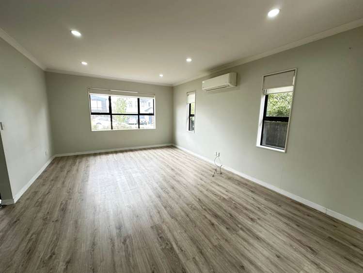 39 Terrasini Drive Flat Bush_4