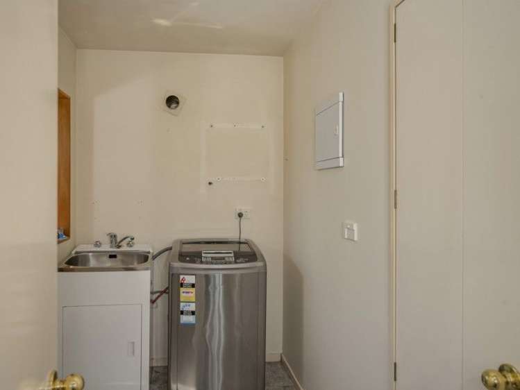 4 Heath Place Stoke_11