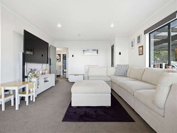 882 Thames Coast SH25 RD5_3