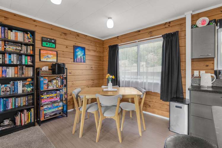 6 Garnet Grove Birchville_2