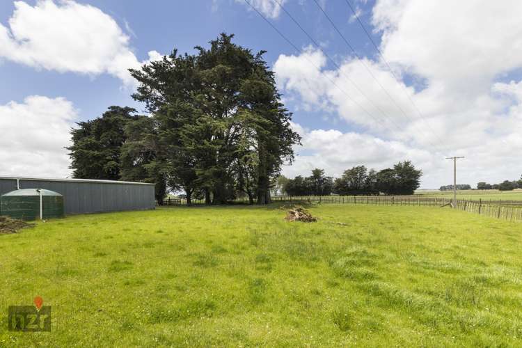 178 James Road Halcombe_18