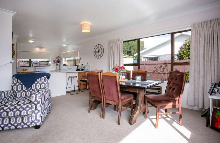 8 Conrad Place Leamington_5