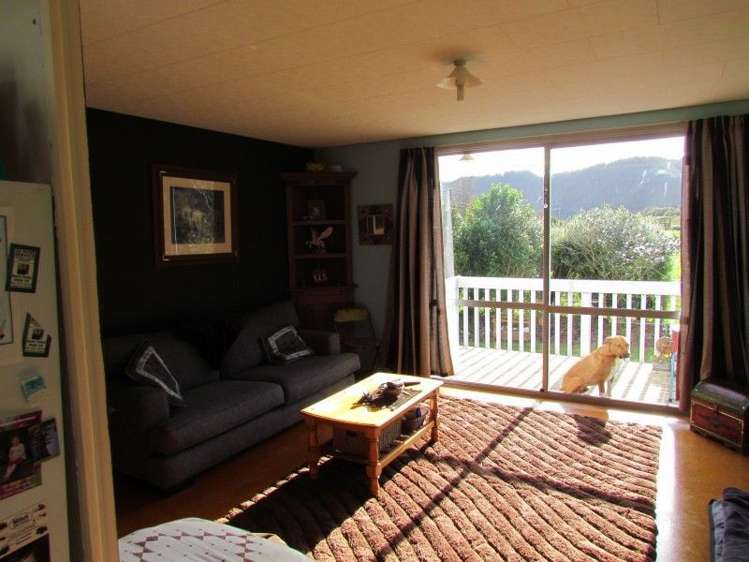 14 Wakefield Street Tuamarina_13