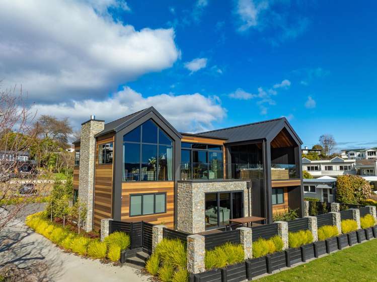 336 Lake Terrace Two Mile Bay_34