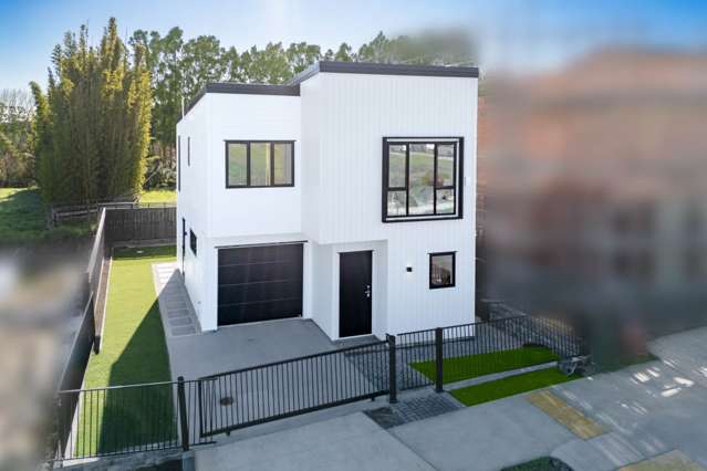 Standalone Elegance with Space & Seamless Flow