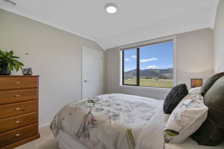 29 Katania Heights Brightwater_13