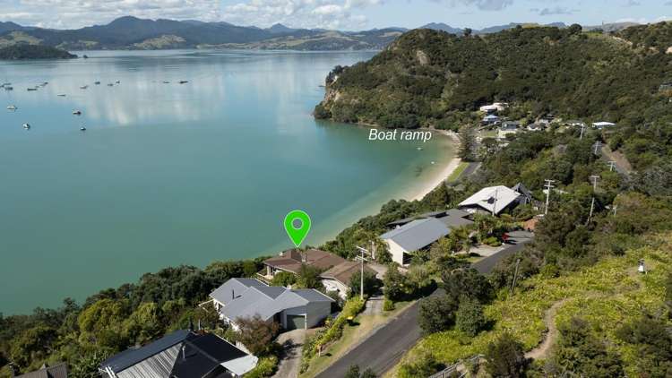 2075 Wyuna Bay Road_4
