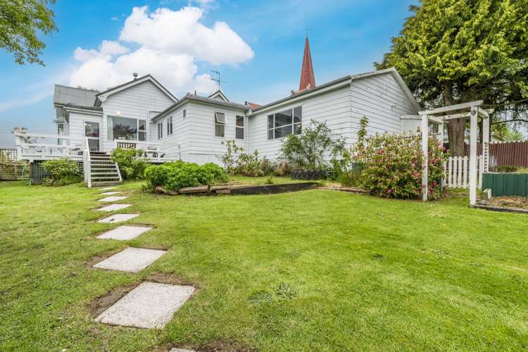 10 Rock Street Gore Surrounds_15