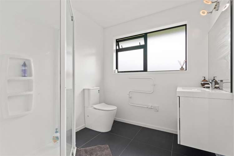 20 Karo Street Ruakaka_13