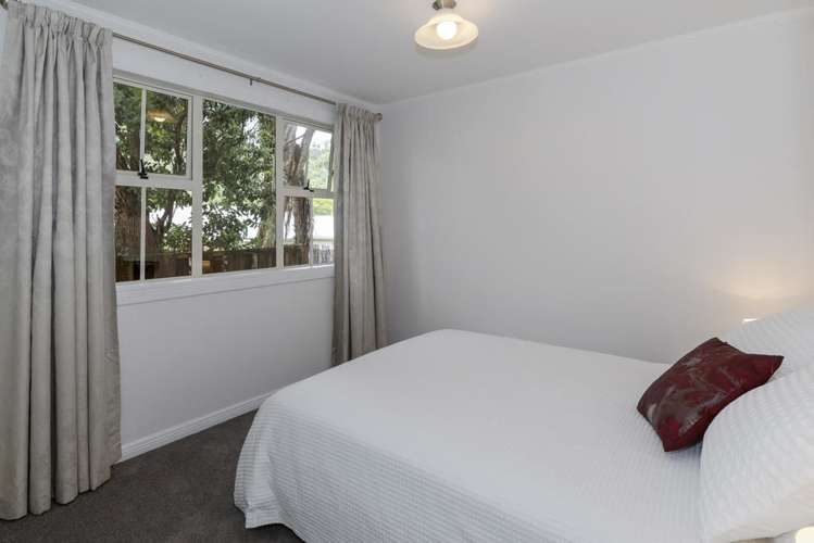127 Woodlands Park Road Titirangi_10