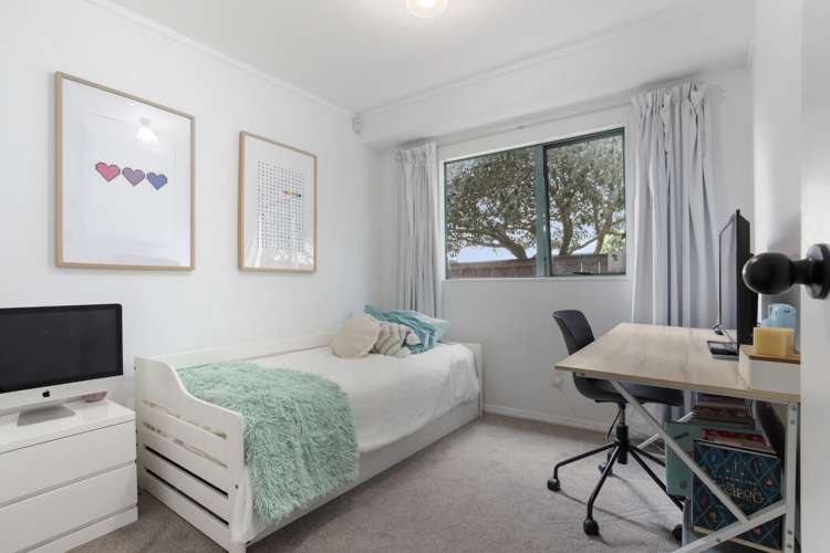 6 Crowther Street Blockhouse Bay_11