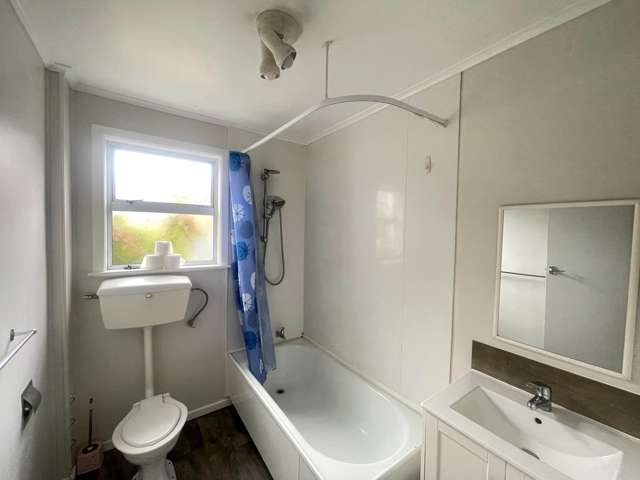 2/134 Golf Road Titirangi_4