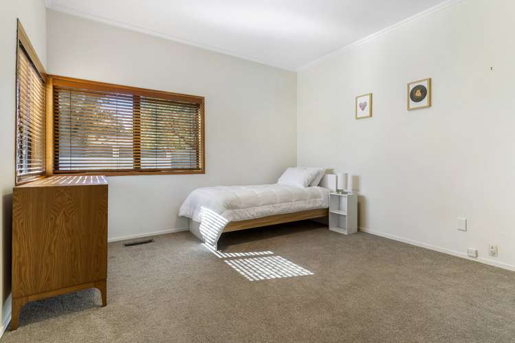 11 Golf Road Epsom_7