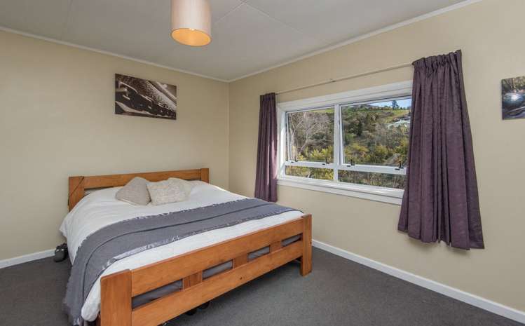 24 Jenner Road Toi Toi_6