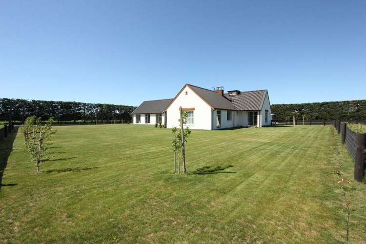 712 Highfield Road Darfield_19