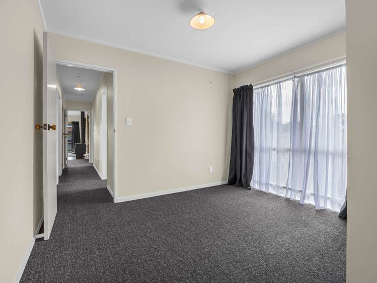 3 Kirkcaldie Grove Levin_18