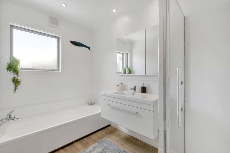 14 Tikati View Titahi Bay_21