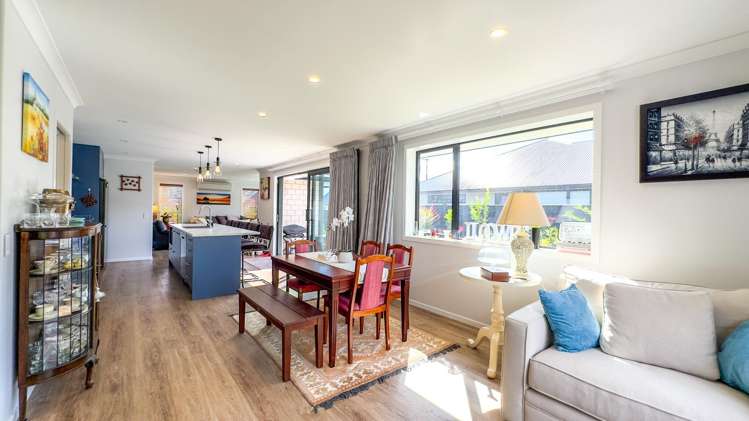 4 Hugo Shaw Drive 11373_6