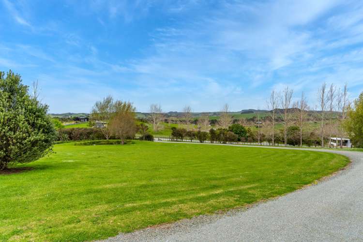 32 Lara Lane Kaiwaka_18