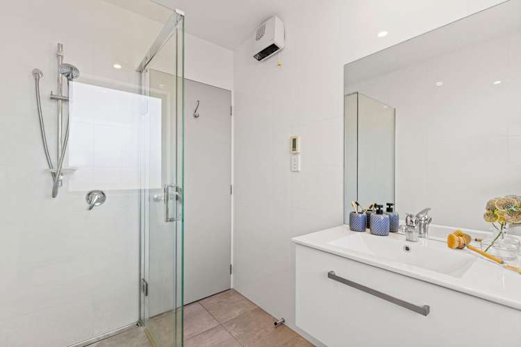 6/31 Clissold Street Merivale_13