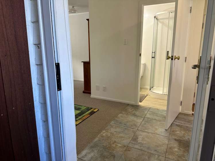 11 Roberts Road Glenfield_14